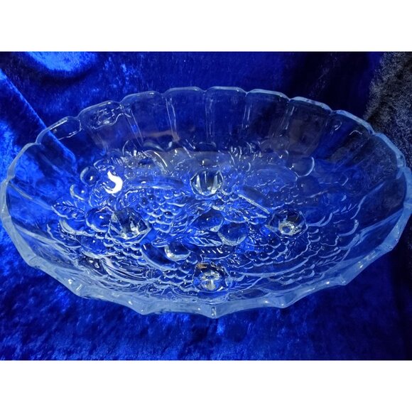 Vintage Indiana Glass Harvest Grape Large Oval Footed Fruit Bowl / Centerpiece - Picture 3 of 4